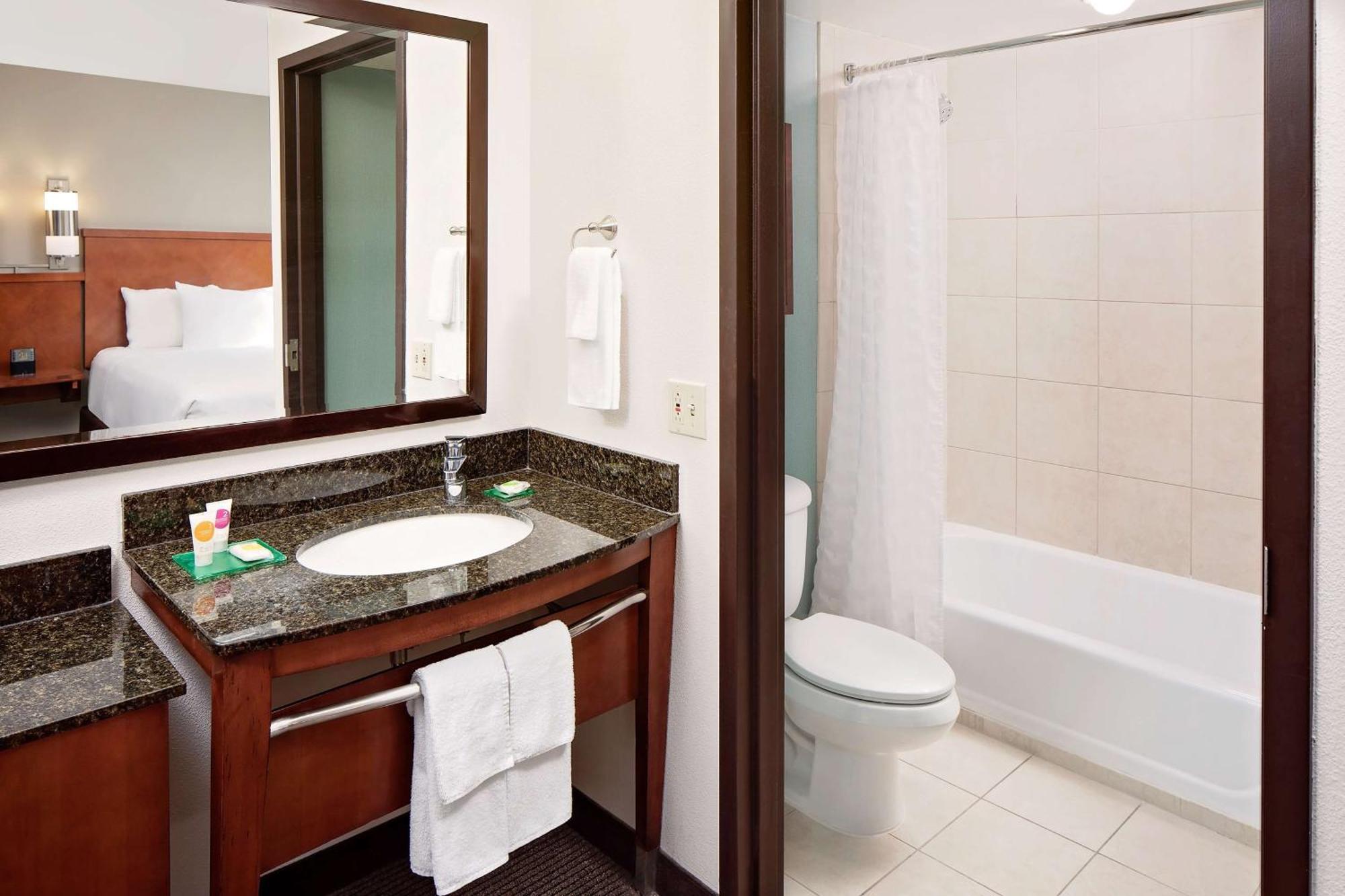 Hyatt Place Ontario/Rancho Cucamonga Exterior photo