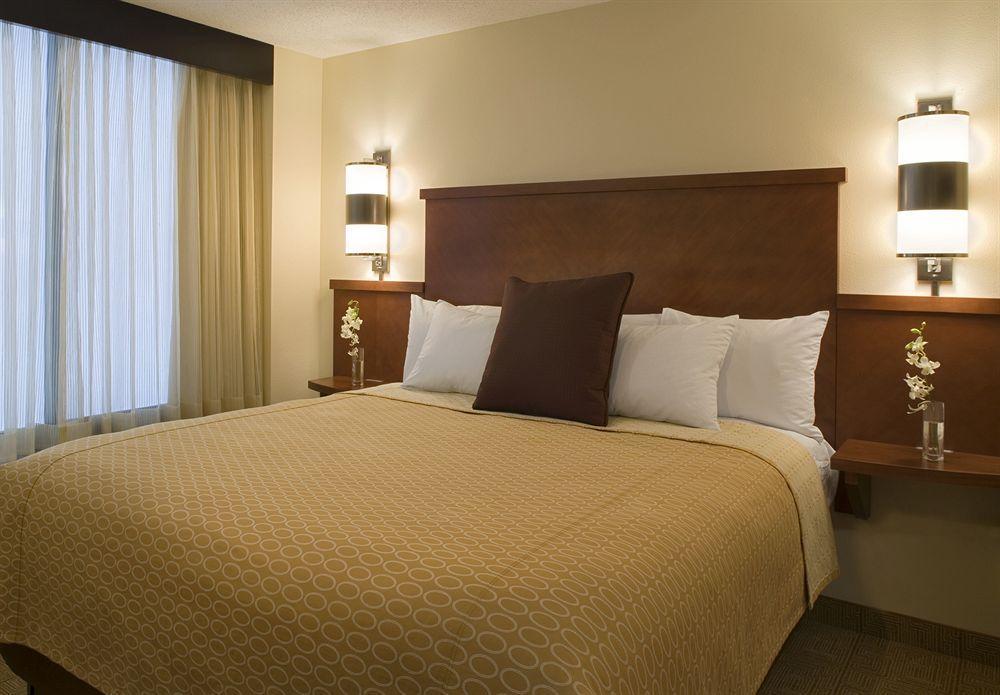 Hyatt Place Ontario/Rancho Cucamonga Exterior photo