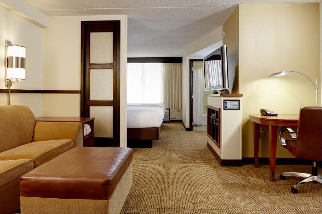 Hyatt Place Ontario/Rancho Cucamonga Room photo